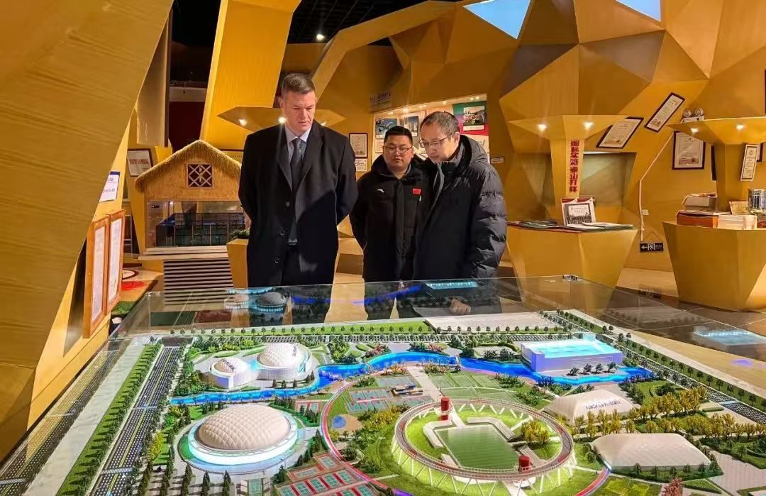 国际柔道联合会副主席卡洛斯·艾力克莅临好博体育体育参观交流